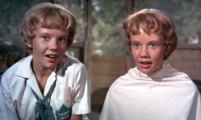 The Parent trap (1961) scene: the twins Sharon and Susan.